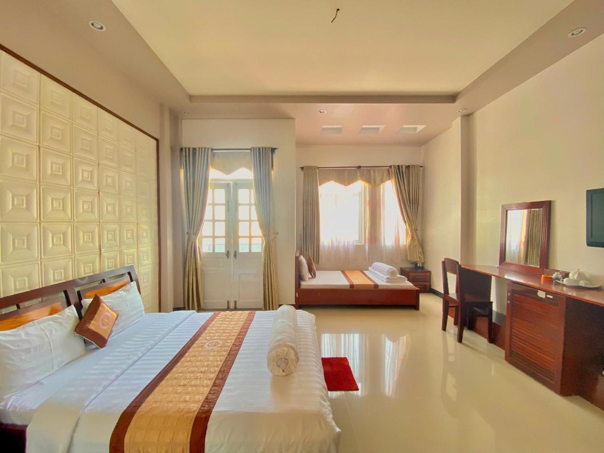Phuc Hung 2 Hotel Rạch Giá Exterior photo