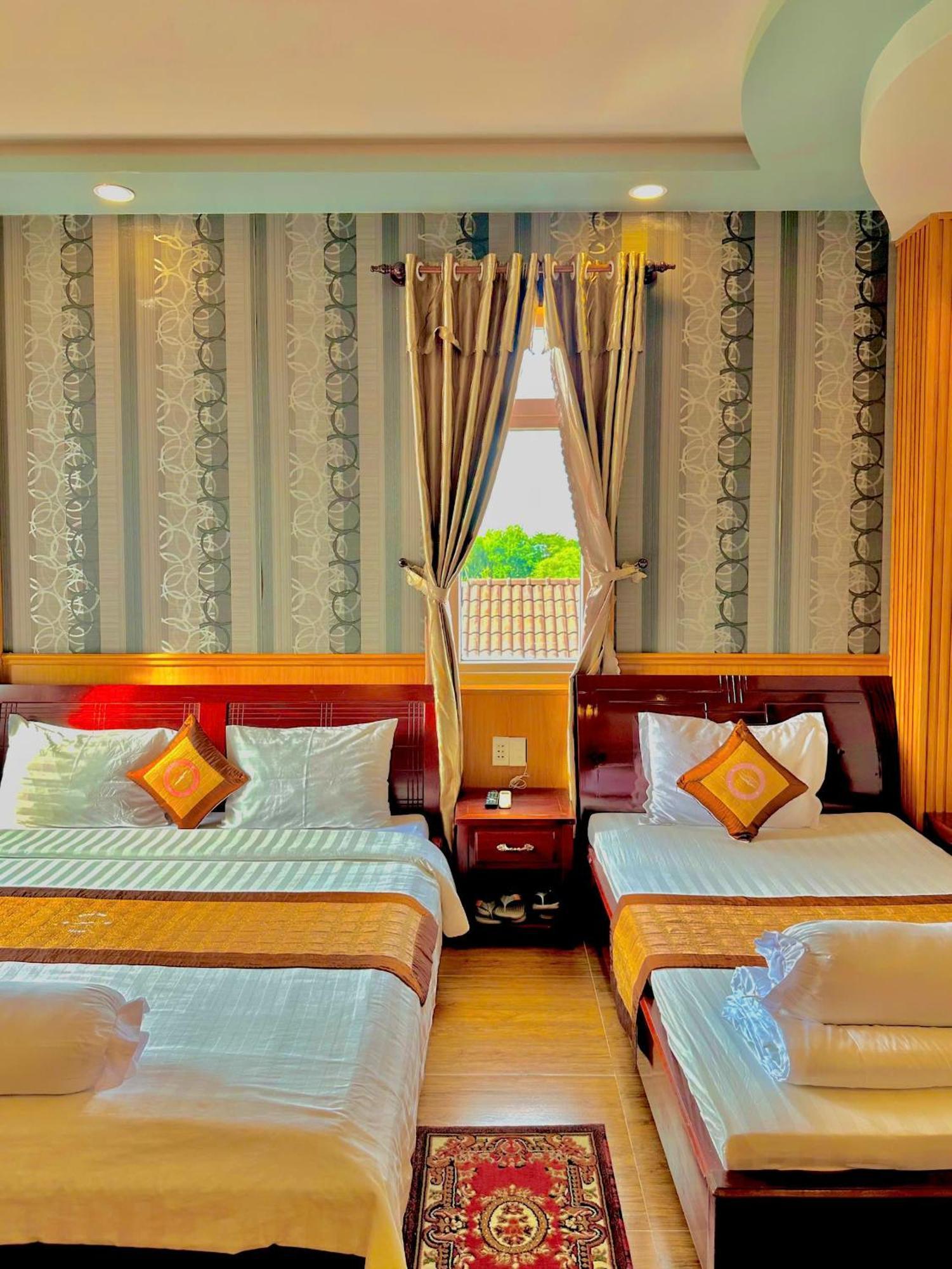 Phuc Hung 2 Hotel Rạch Giá Exterior photo