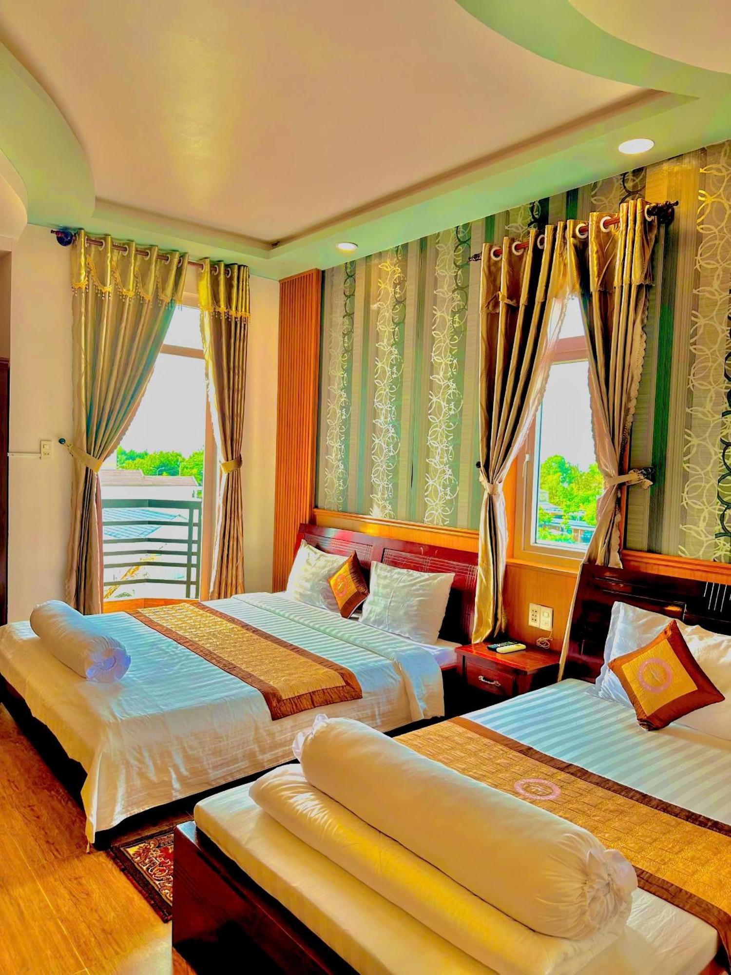 Phuc Hung 2 Hotel Rạch Giá Exterior photo