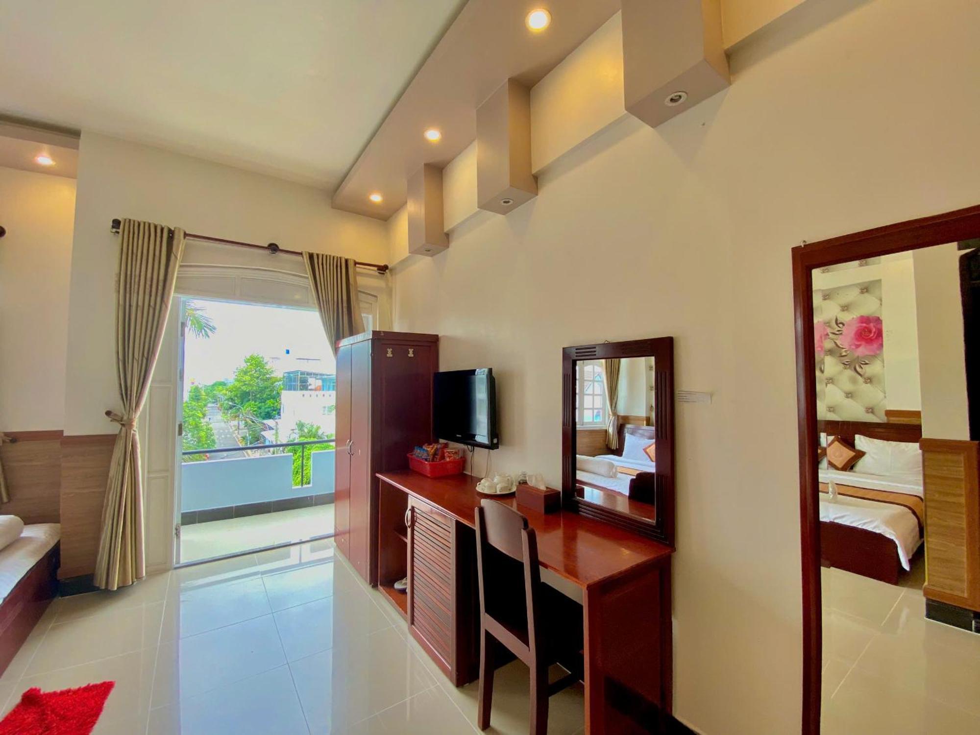 Phuc Hung 2 Hotel Rạch Giá Exterior photo