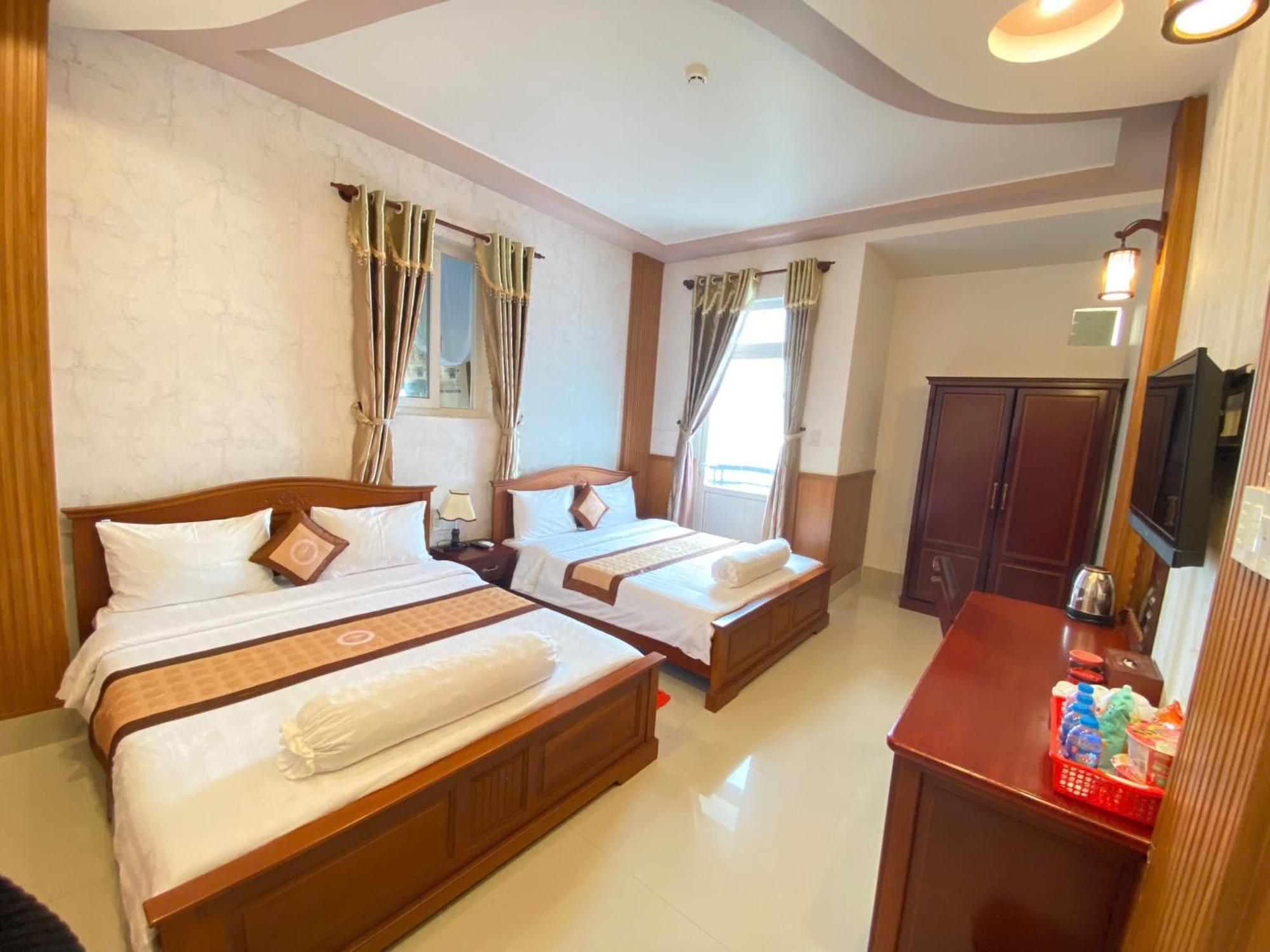 Phuc Hung 2 Hotel Rạch Giá Exterior photo