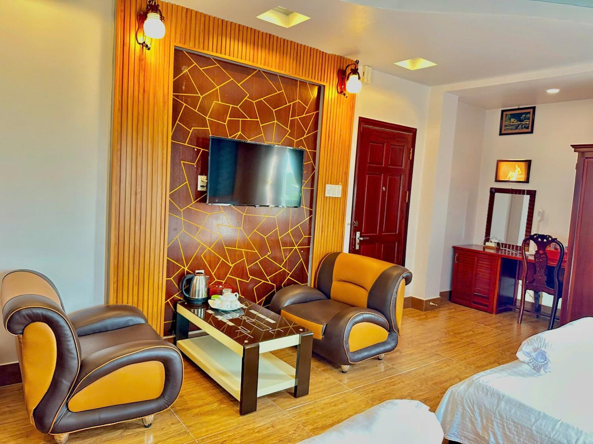 Phuc Hung 2 Hotel Rạch Giá Exterior photo